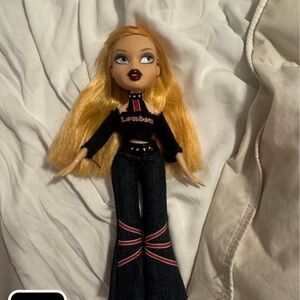 Bratz Cloe Pretty N Punk 1st Edition Fashion Doll with Black London Outfit